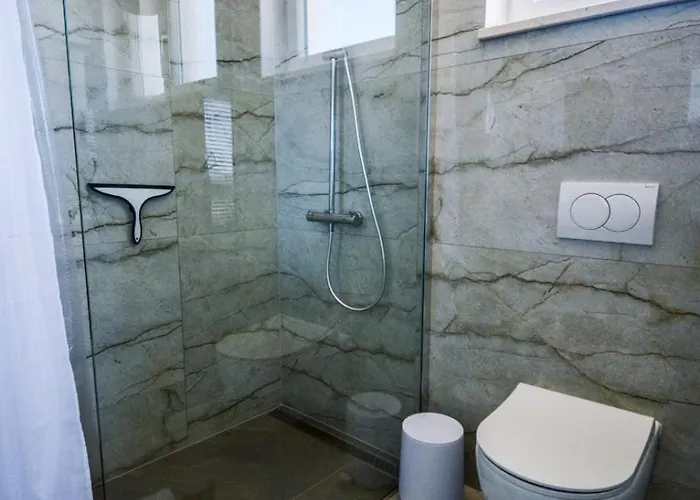 Olea Mare Zadarvillas * Veli Rat